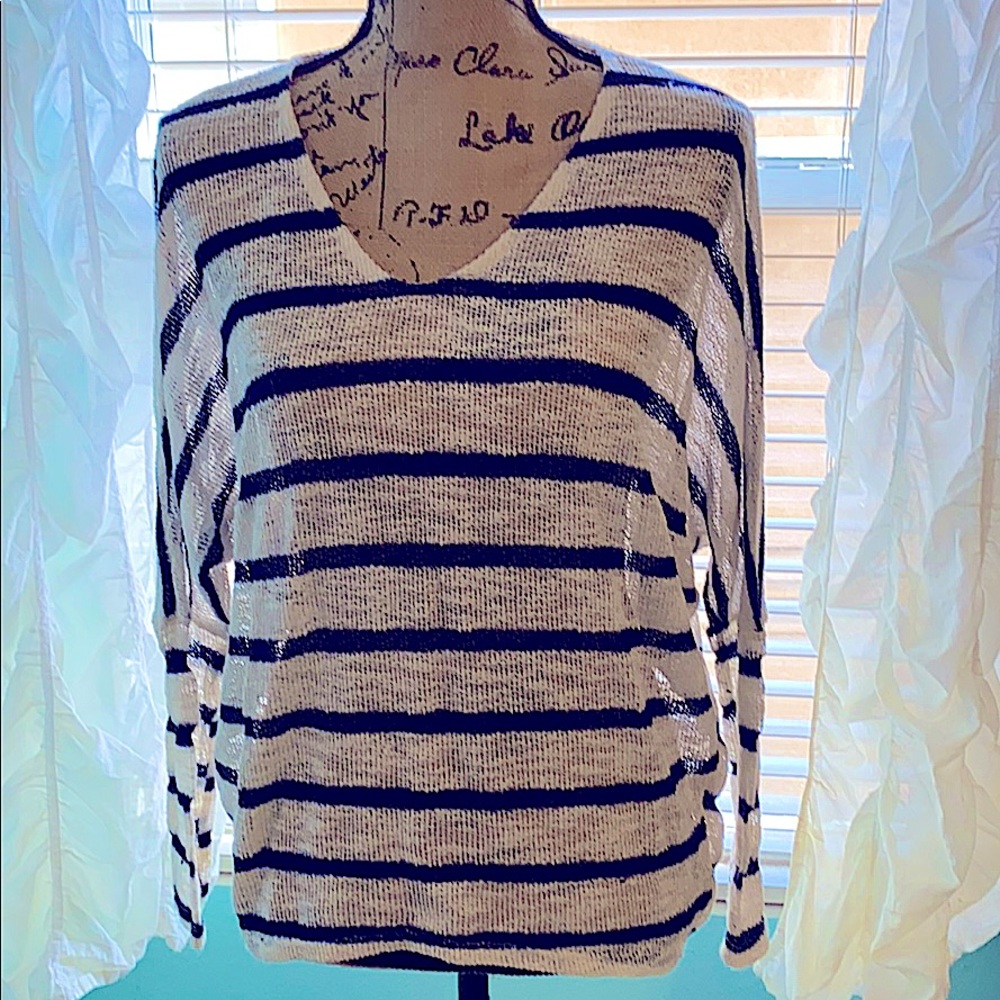 Striped blue/white top